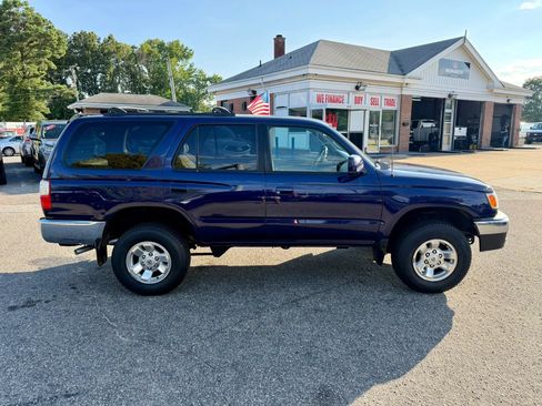 Used 2002 Toyota 4Runner SR5 AWD/4WD image 6