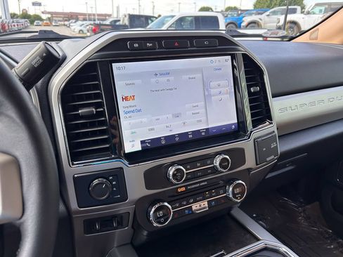 Certified 2022 Ford F350 Lariat w/ Lariat Ultimate Package AWD/4WD image 25