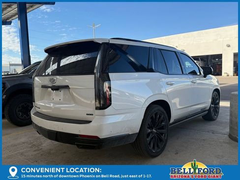 Used 2025 Cadillac Escalade Sport Platinum w/ LPO, ONYX Package image 4