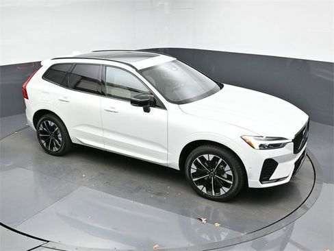 New 2026 Volvo XC60 B5 Plus w/ Protection Package Premier image 46