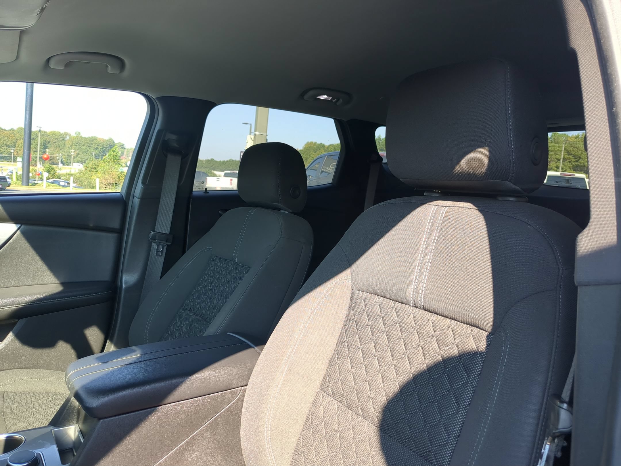 Used 2019 Chevrolet Blazer LT FWD image 14