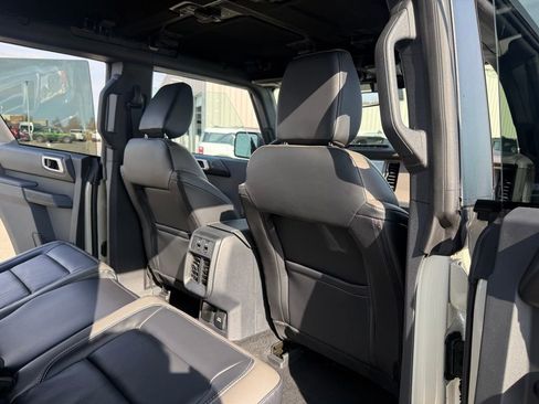 New 2025 Ford Bronco Outer Banks w/ Sasquatch Package image 20