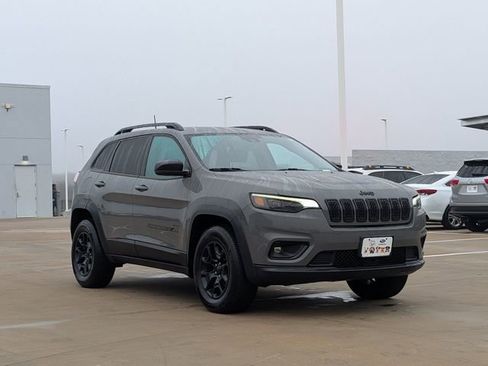 Used 2022 Jeep Cherokee Latitude image 7