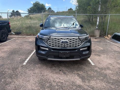 Used 2023 Ford Explorer Platinum w/ Technology Package AWD/4WD image 5