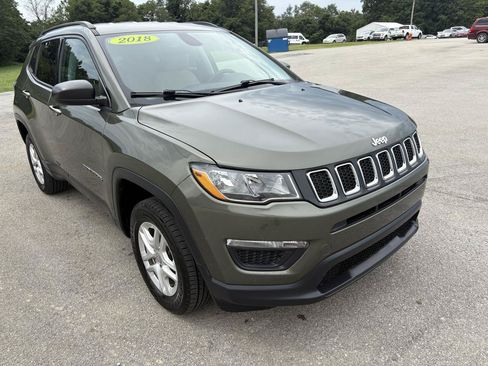 Used 2018 Jeep Compass Sport w/ Tech Group AWD/4WD image 1