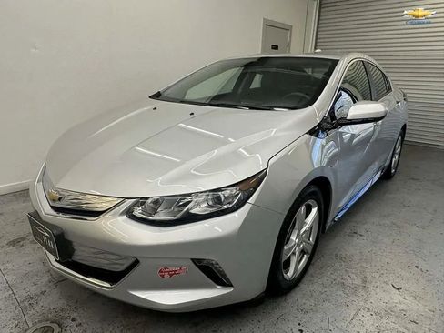 Used 2017 Chevrolet Volt LT w/ Comfort Package image 3