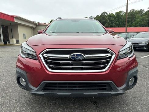 Used 2018 Subaru Outback 2.5i Limited AWD/4WD image 2