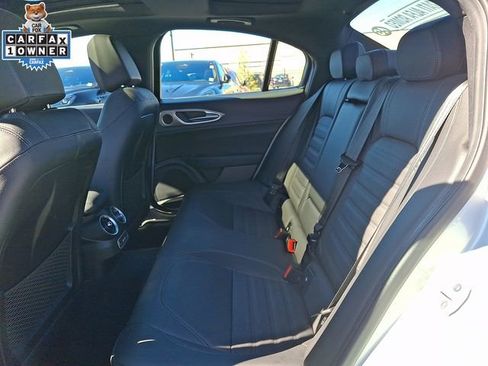 Used 2025 Alfa Romeo Giulia AWD image 13