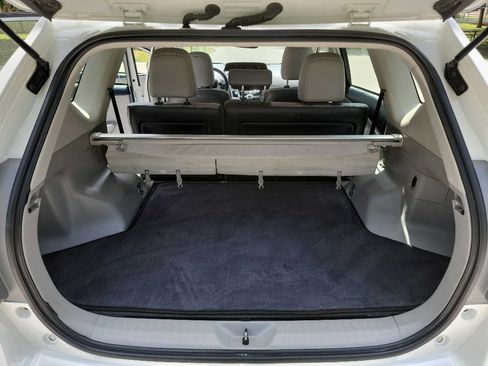 Used 2015 Toyota Prius V Four FWD image 27