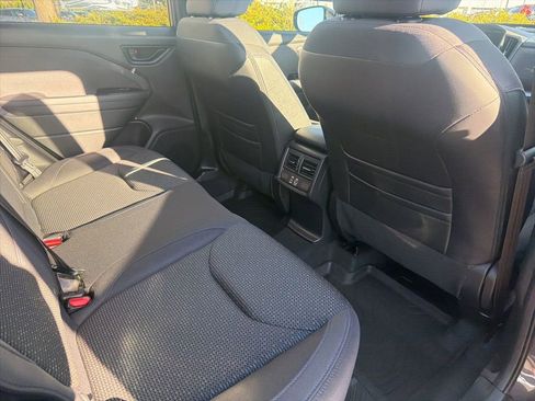 Certified 2025 Subaru Forester Premium AWD/4WD image 23