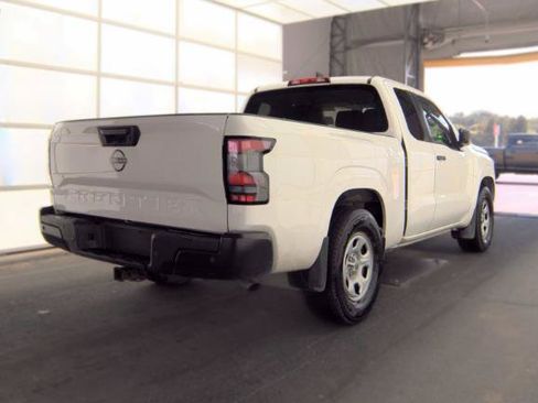 Used 2023 Nissan Frontier S w/ Technology Package RWD image 2