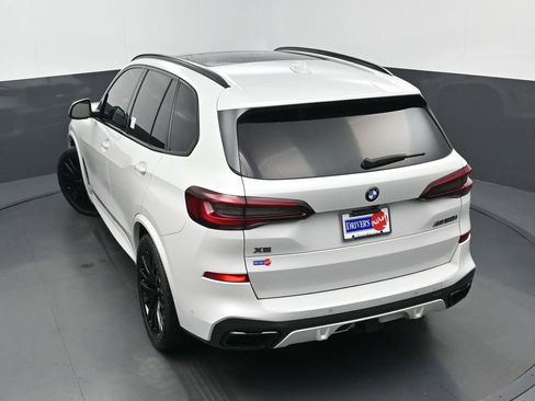 Used 2021 BMW X5 M50i w/ Premium Package image 37