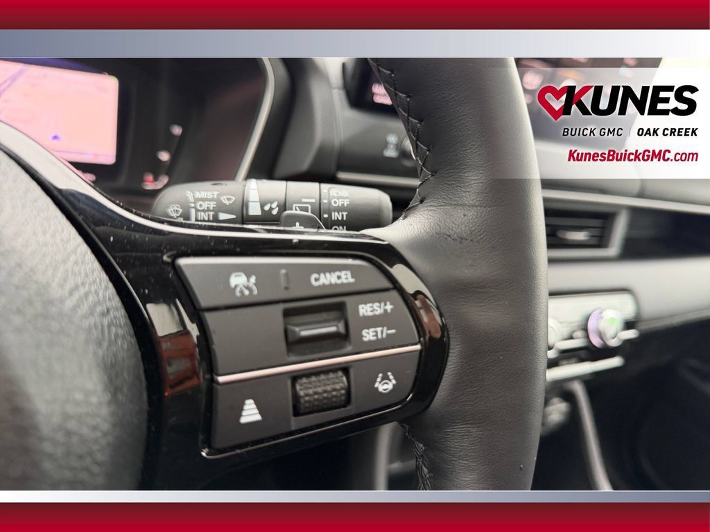 Used 2026 Honda Pilot Touring image 18