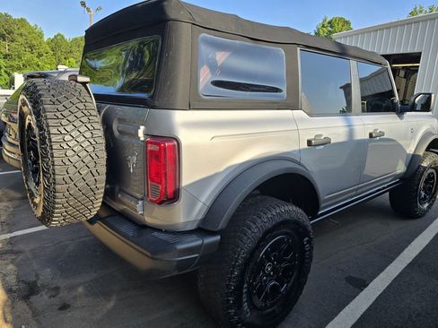 Used 2022 Ford Bronco Black Diamond image 2