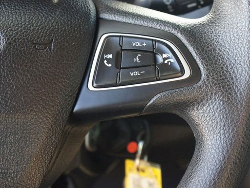 Used 2015 Ford Focus SE image 9