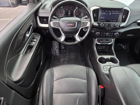 Used 2024 GMC Terrain SLT FWD image 12