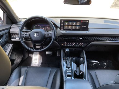 Used 2023 Honda Accord Sport image 12