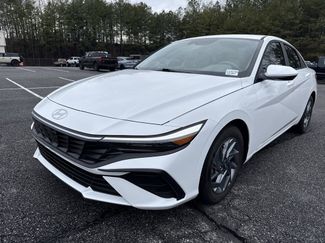 Used 2024 Hyundai Elantra SEL video 3