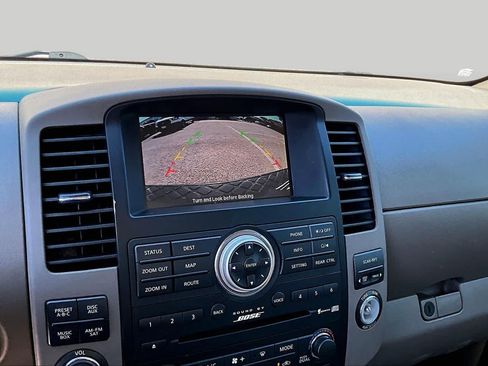 Used 2012 Nissan Pathfinder LE RWD image 29