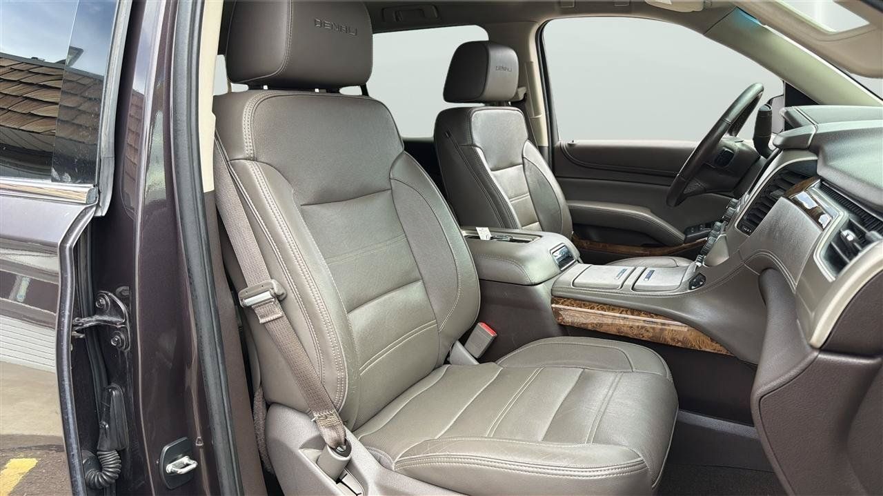 Used 2015 GMC Yukon XL Denali w/ Premium Package AWD/4WD image 14