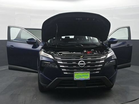 Used 2026 Nissan Rogue SV FWD image 39