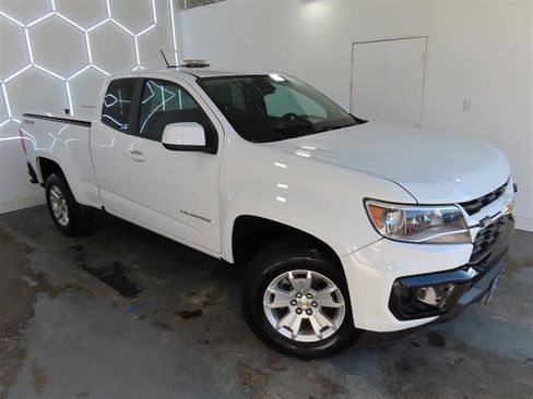 Used 2022 Chevrolet Colorado LT w/ Fleet Safety Package image 5