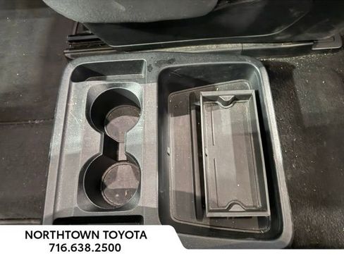 Used 2020 Ford Explorer XLT w/ Comfort Package image 25