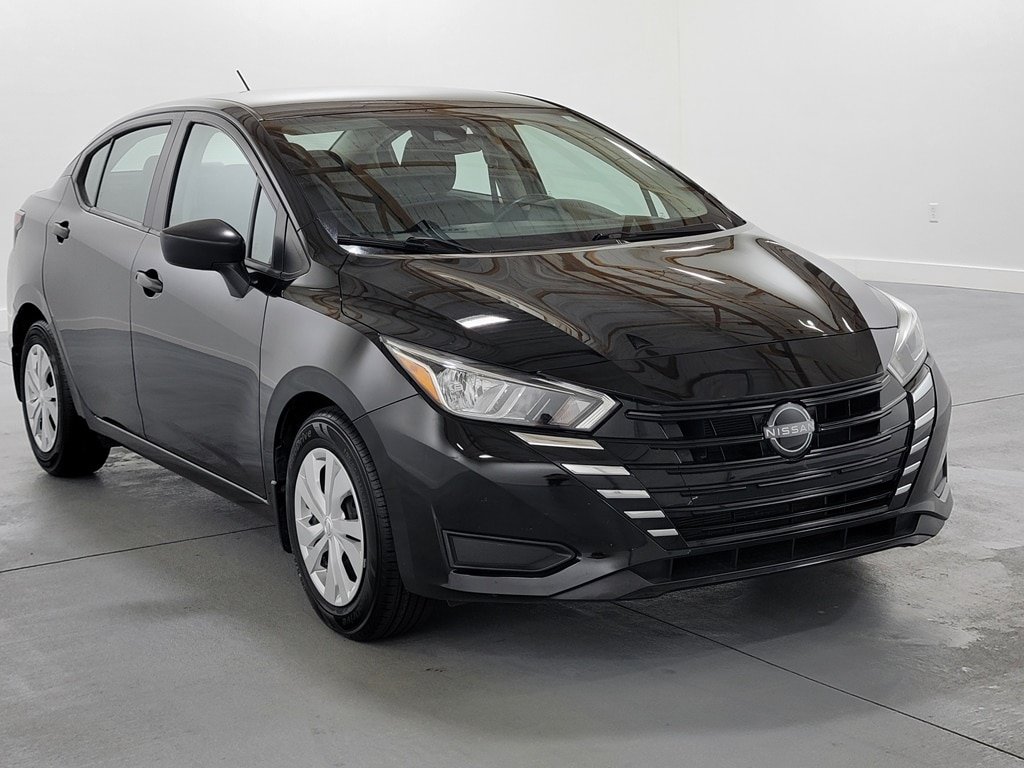 Used 2024 Nissan Versa S w/ Trunk Package FWD image 2