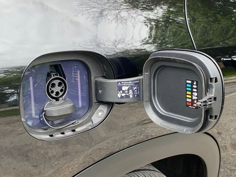 Used 2023 Mercedes-Benz EQE 350+ 4MATIC SUV w/ AMG Line Exterior Package image 15