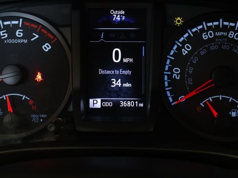 Used 2021 Toyota Tacoma SR AWD/4WD image 28