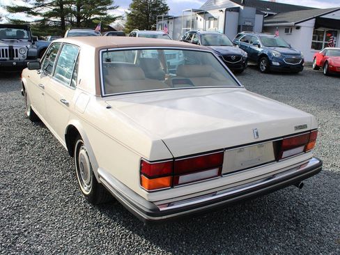 Used 1991 Rolls-Royce Silver Spur II image 16