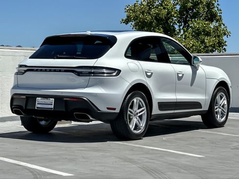 Used 2023 Porsche Macan AWD/4WD image 8