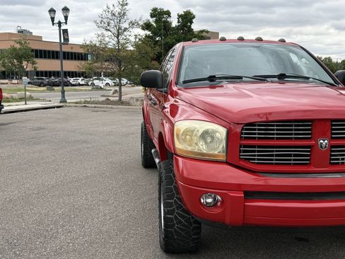 Used 2006 Dodge Ram 1500 Truck SLT AWD/4WD image 4