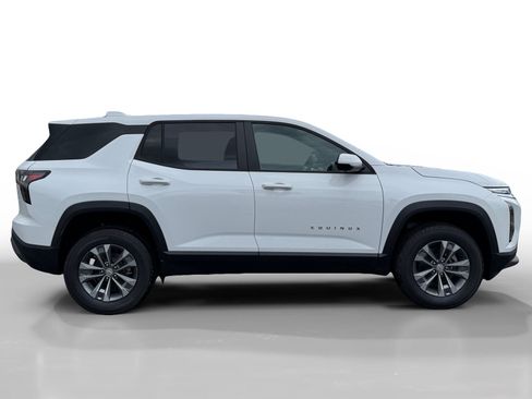 New 2026 Chevrolet Equinox LT w/ Safety and Technology Package FWD image 6