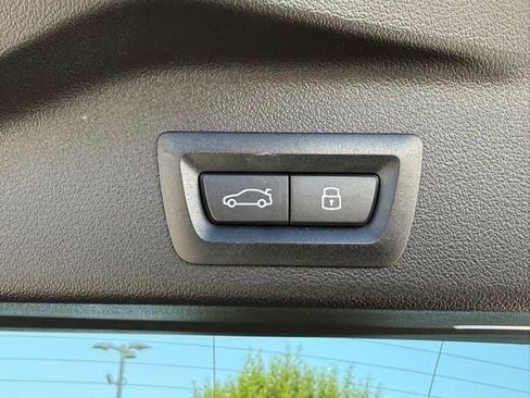 Used 2026 BMW X5 sDrive40i w/ M Sport Package RWD image 12