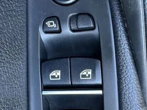 Used 2019 BMW 530i xDrive w/ M Sport Package image 47