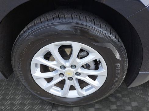 Used 2020 Chevrolet Equinox LS w/ LS Convenience Package image 17