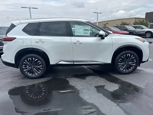 Used 2026 Nissan Rogue Platinum AWD/4WD image 6