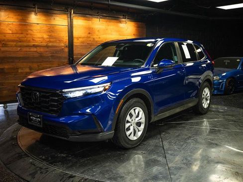 Used 2025 Honda CR-V LX image 2