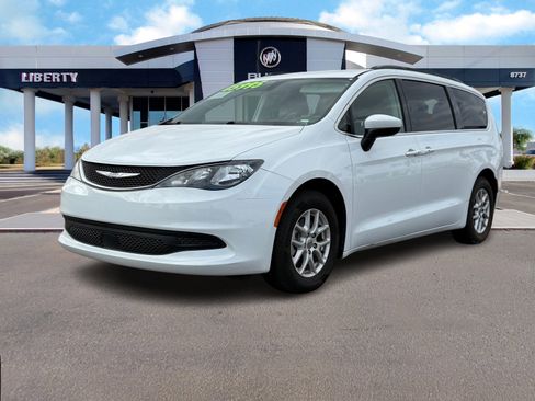 Used 2021 Chrysler Voyager Lxi image 8