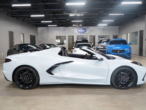 Used 2024 Chevrolet Corvette Stingray Convertible w/ 1LT RWD image 5