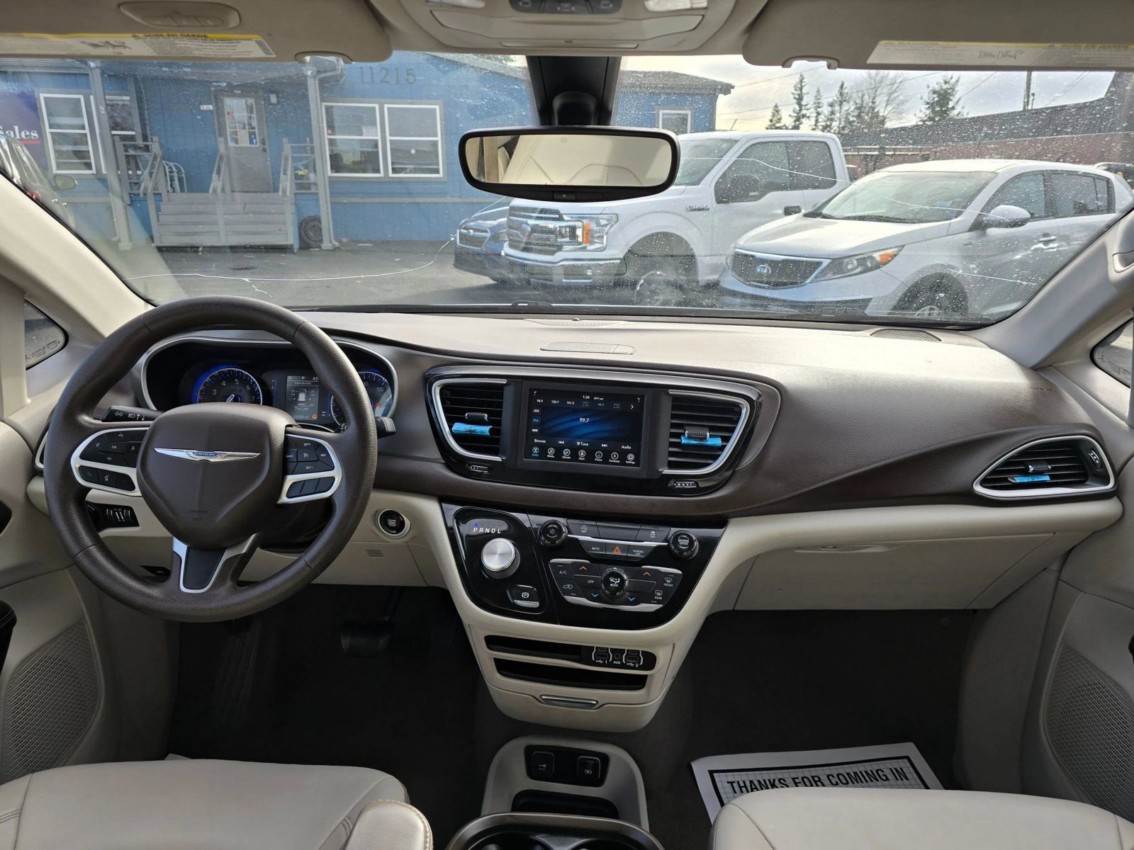 Used 2021 Chrysler Voyager Lxi FWD image 12