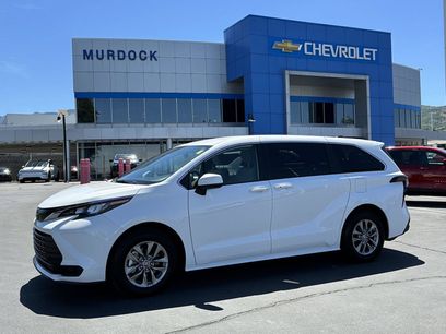 Used 2026 Toyota Sienna LE