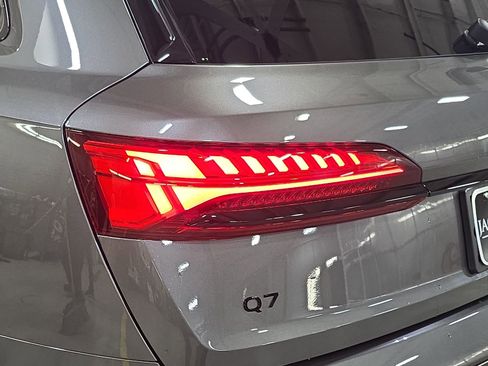Used 2025 Audi Q7 3.0T Premium Plus image 33
