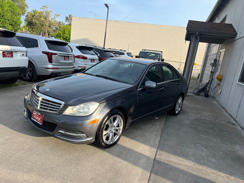 Used 2013 Mercedes-Benz C 300 4MATIC Sedan image 3