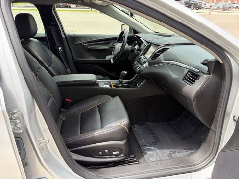 Used 2017 Chevrolet Impala Premier FWD image 22