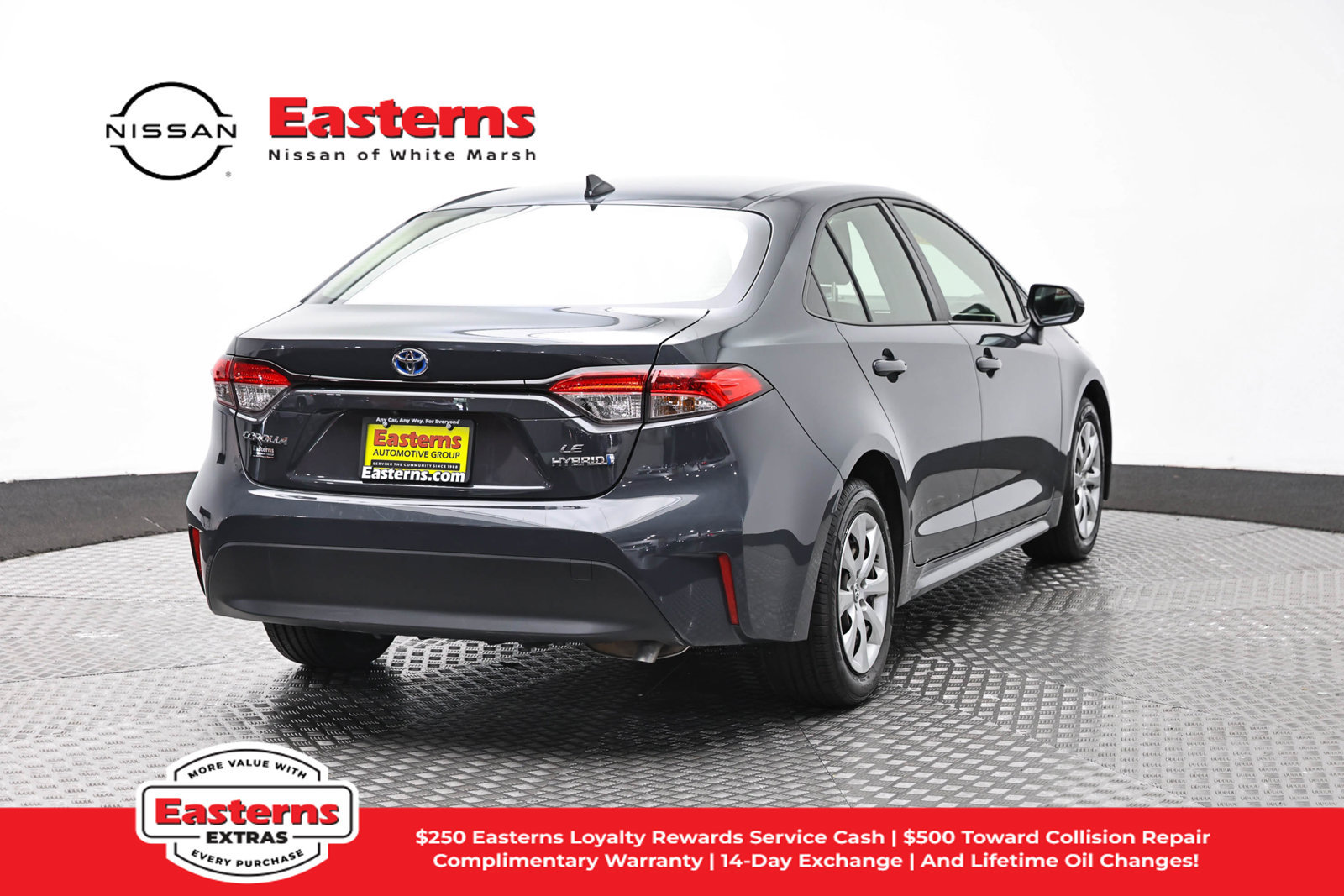 Used 2023 Toyota Corolla LE w/ Carpet Mat Package (TMS) FWD image 7