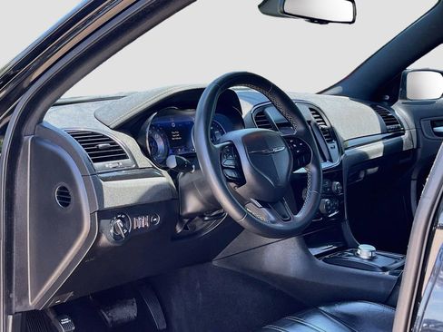 Used 2022 Chrysler 300 S RWD image 9