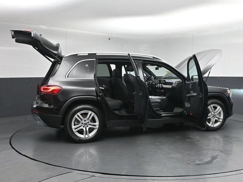 Used 2022 Mercedes-Benz GLB 250 4MATIC image 54