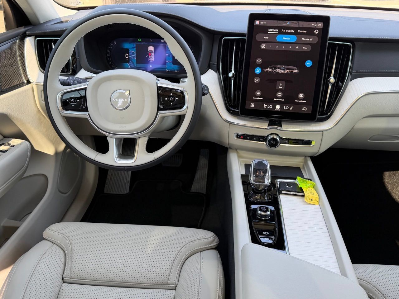 New 2027 Volvo XC60 B5 Ultra AWD/4WD image 11